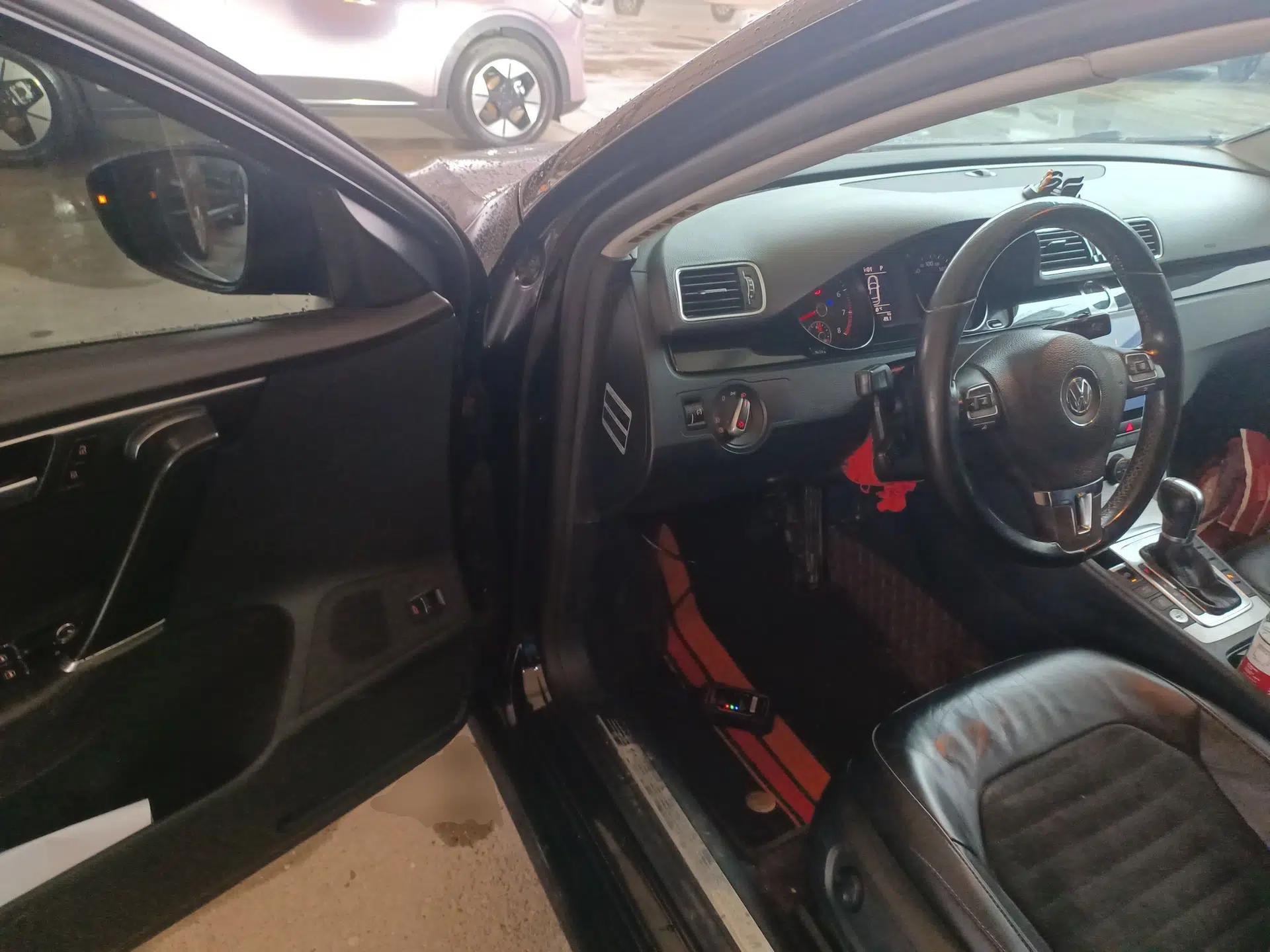Volkswagen Magotan 2015 Facelift 1.8TSI Luxury Model — миниатюра 23