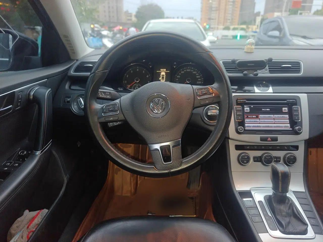 Volkswagen Magotan 2013 1.8TSI Luxury Model — миниатюра 10