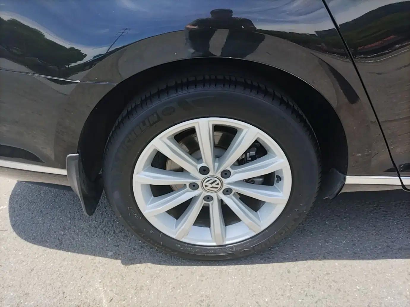 Volkswagen Magotan 2018 330TSI DSG Advanced Model — миниатюра 11
