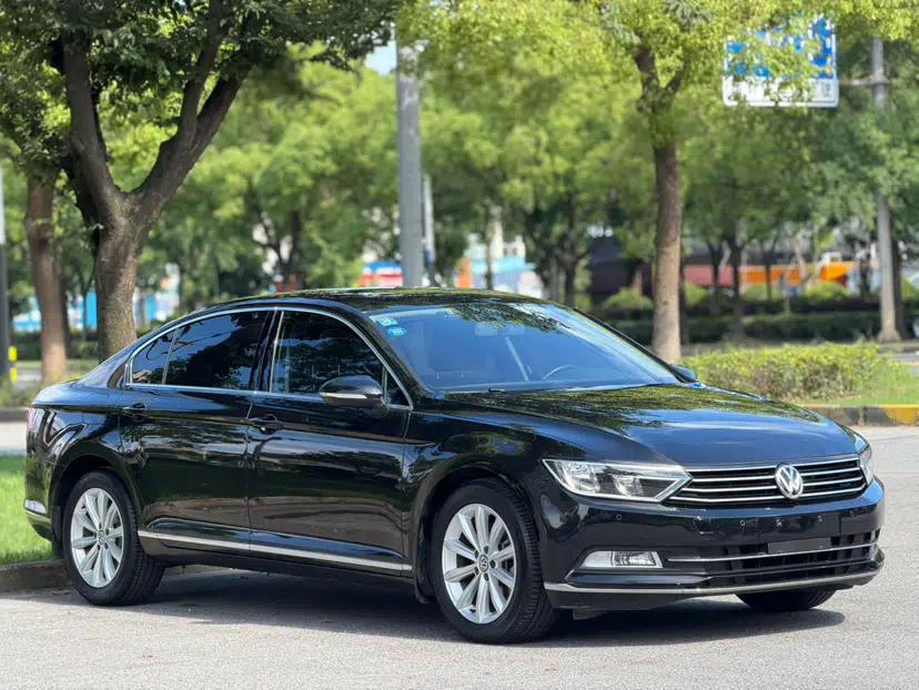 Volkswagen Magotan 2018 330TSI DSG Advanced Model — миниатюра 16