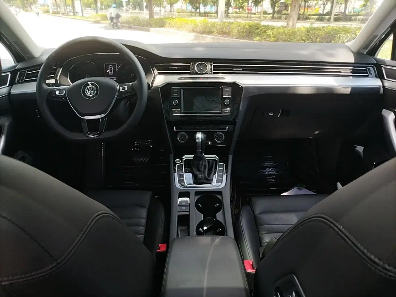 Volkswagen Magotan 2018 330TSI DSG Advanced Model — миниатюра 17