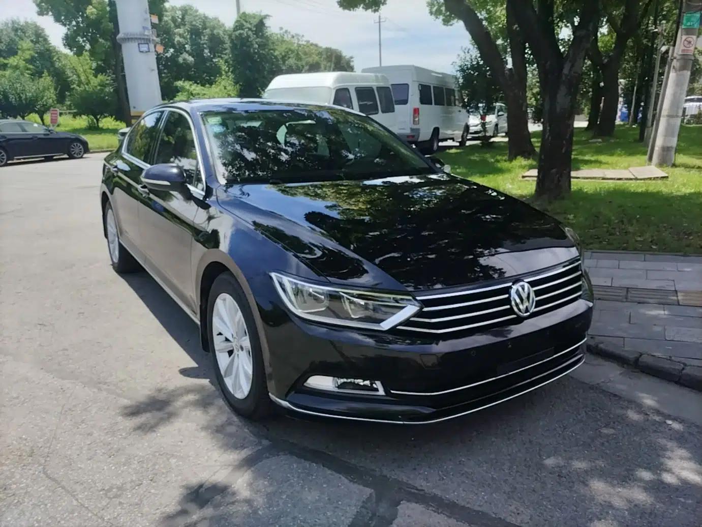 Volkswagen Magotan 2018 330TSI DSG Advanced Model — миниатюра 3