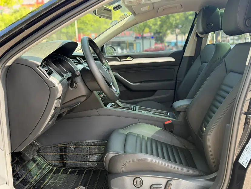 Volkswagen Magotan 2018 330TSI DSG Advanced Model — миниатюра 23