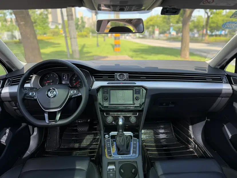 Volkswagen Magotan 2018 330TSI DSG Advanced Model — миниатюра 31