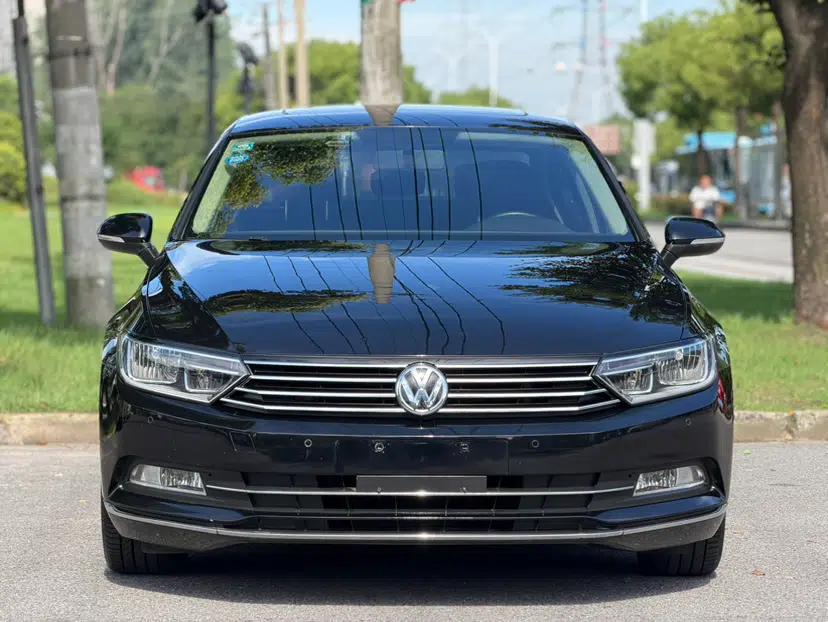 Volkswagen Magotan 2018 330TSI DSG Advanced Model — миниатюра 7