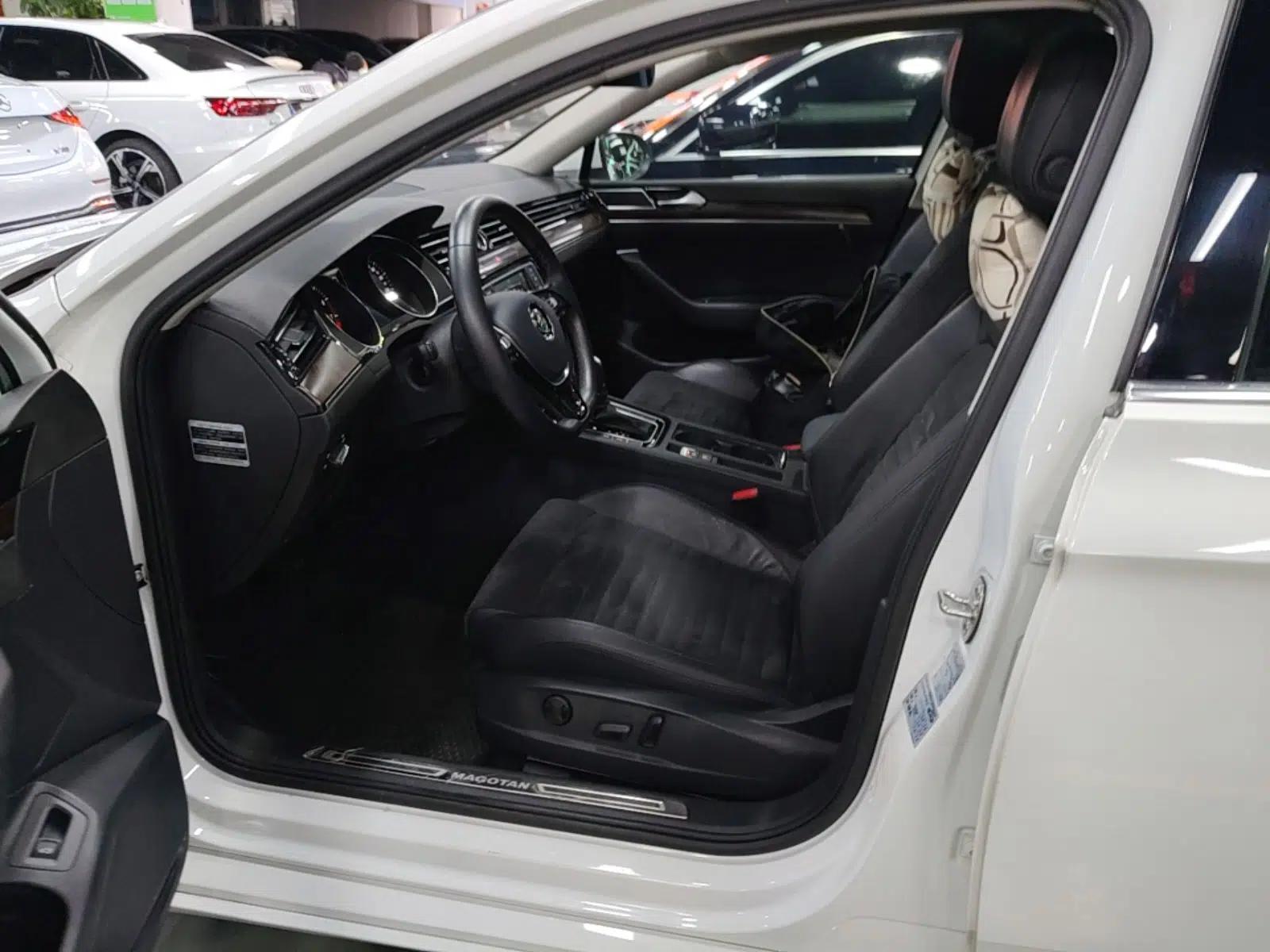 Volkswagen Magotan 2017 330TSI DSG Luxury Model — миниатюра 17