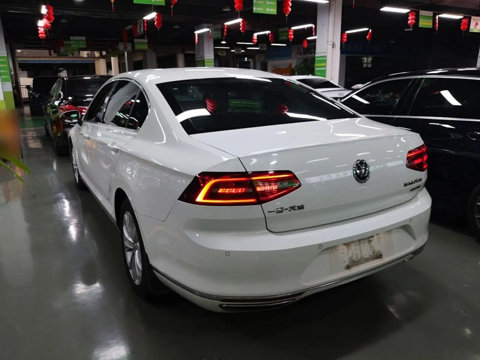 Volkswagen Magotan 2017 330TSI DSG Luxury Model — миниатюра 4
