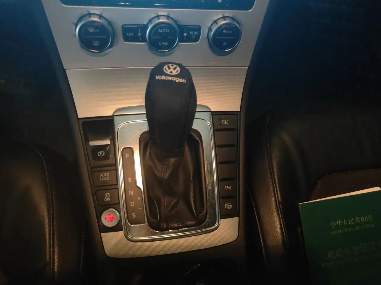Volkswagen Magotan 2012 Facelift 1.8TSI Prestige Model — миниатюра 14