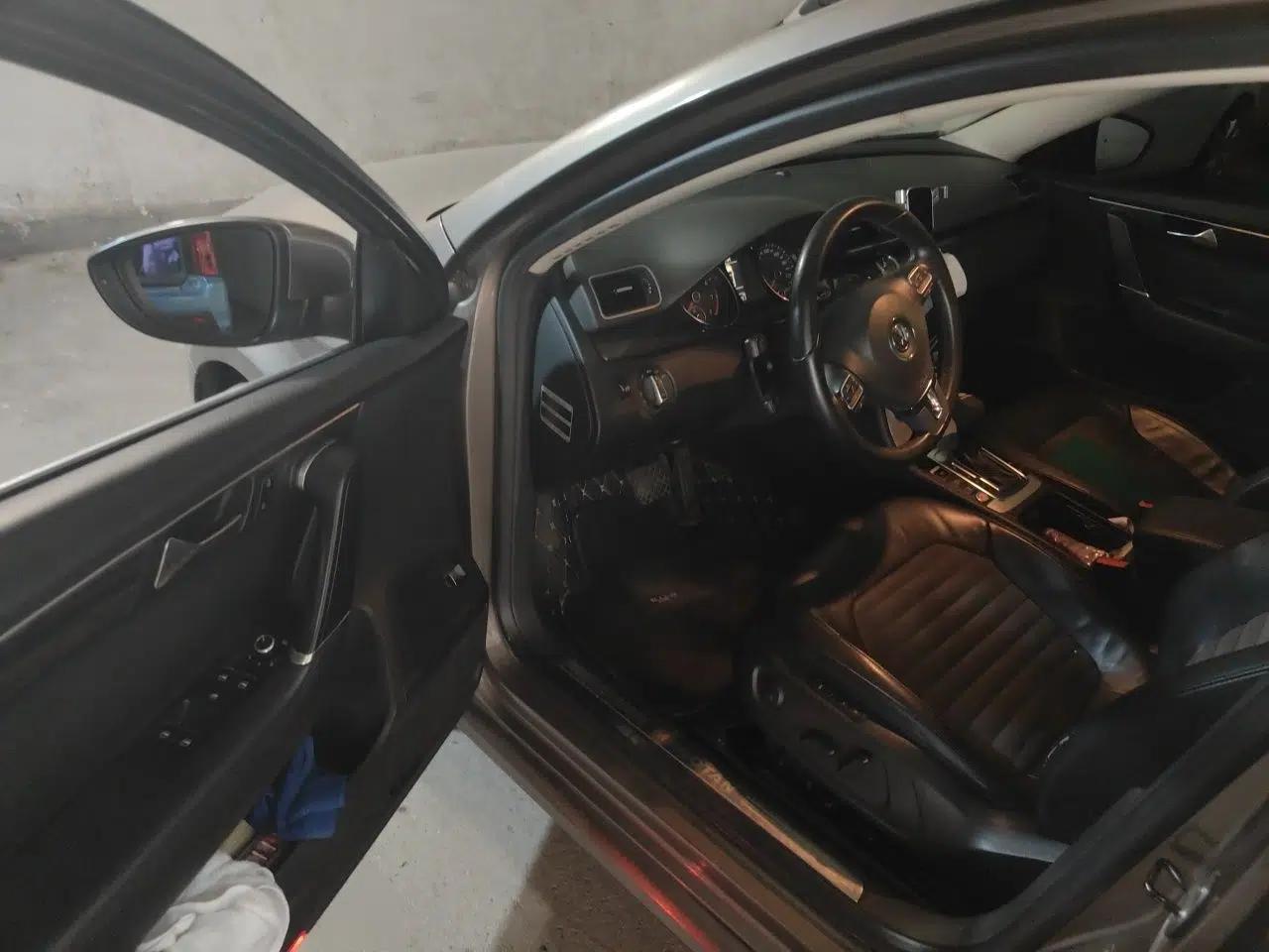Volkswagen Magotan 2012 Facelift 1.8TSI Prestige Model — миниатюра 16