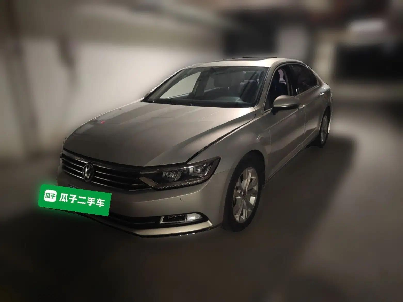 Volkswagen Magotan 2018 Facelift 330TSI DSG Luxury Model — миниатюра 1
