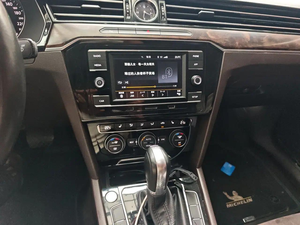 Volkswagen Magotan 2017 380TSI DSG Luxury Model — миниатюра 13