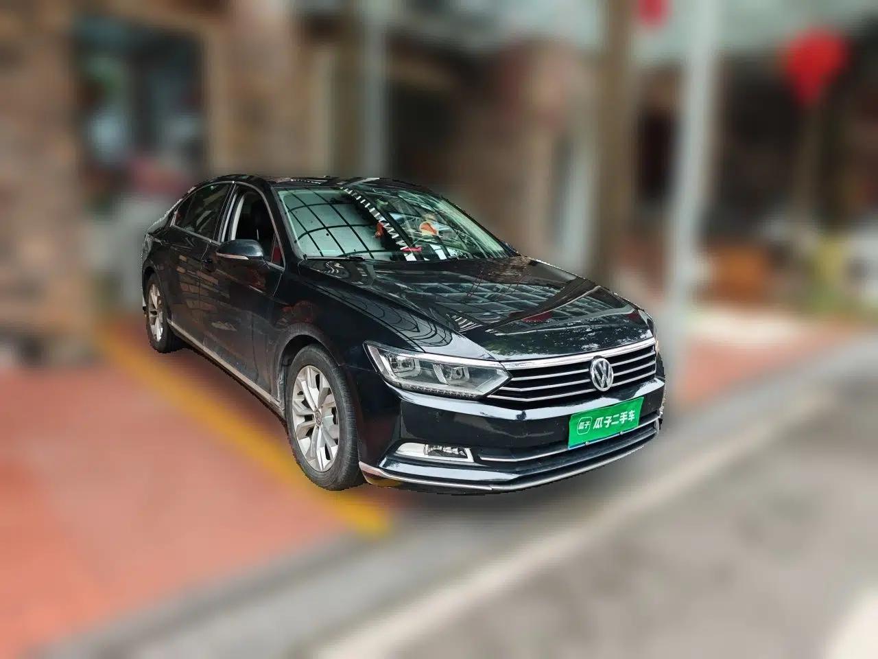 Volkswagen Magotan 2017 380TSI DSG Luxury Model — миниатюра 3