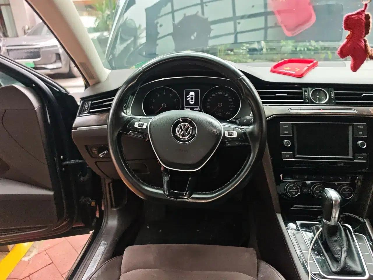 Volkswagen Magotan 2017 380TSI DSG Luxury Model — миниатюра 10