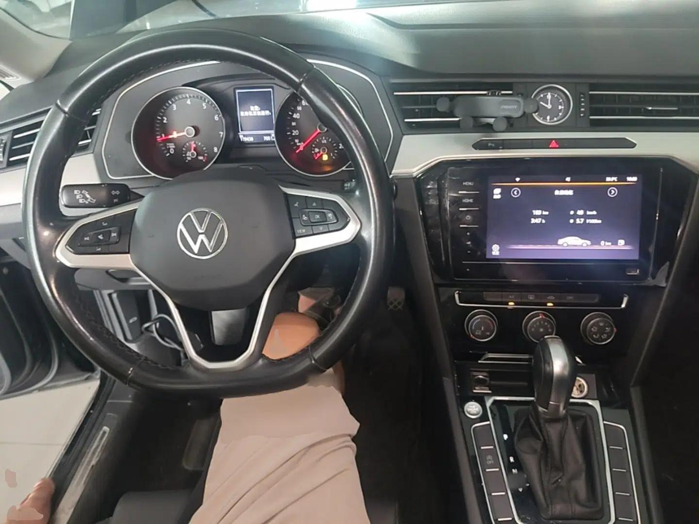 Volkswagen Magotan 2020 280TSI DSG Comfort Edition — миниатюра 12