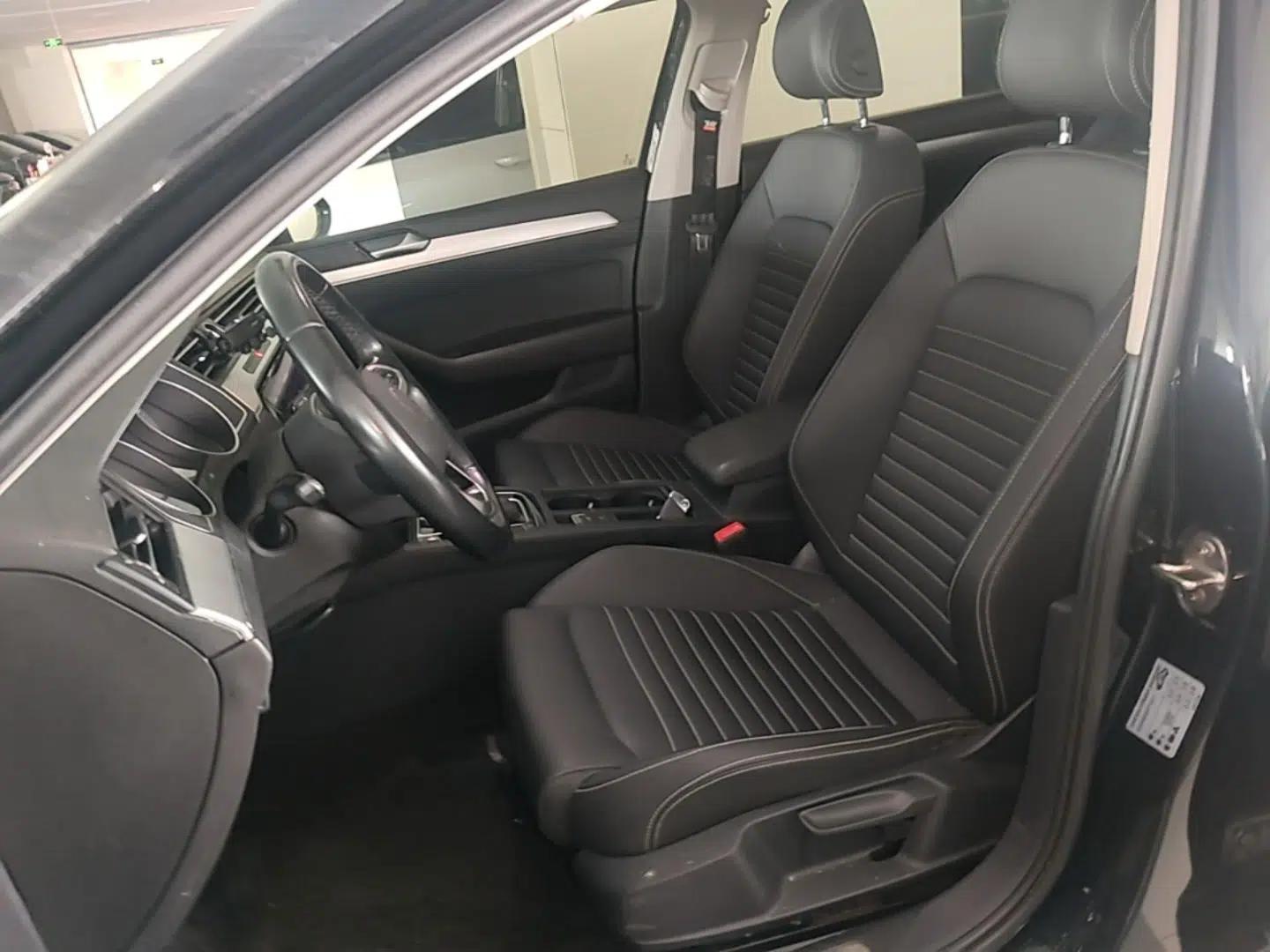 Volkswagen Magotan 2020 280TSI DSG Comfort Edition — миниатюра 17