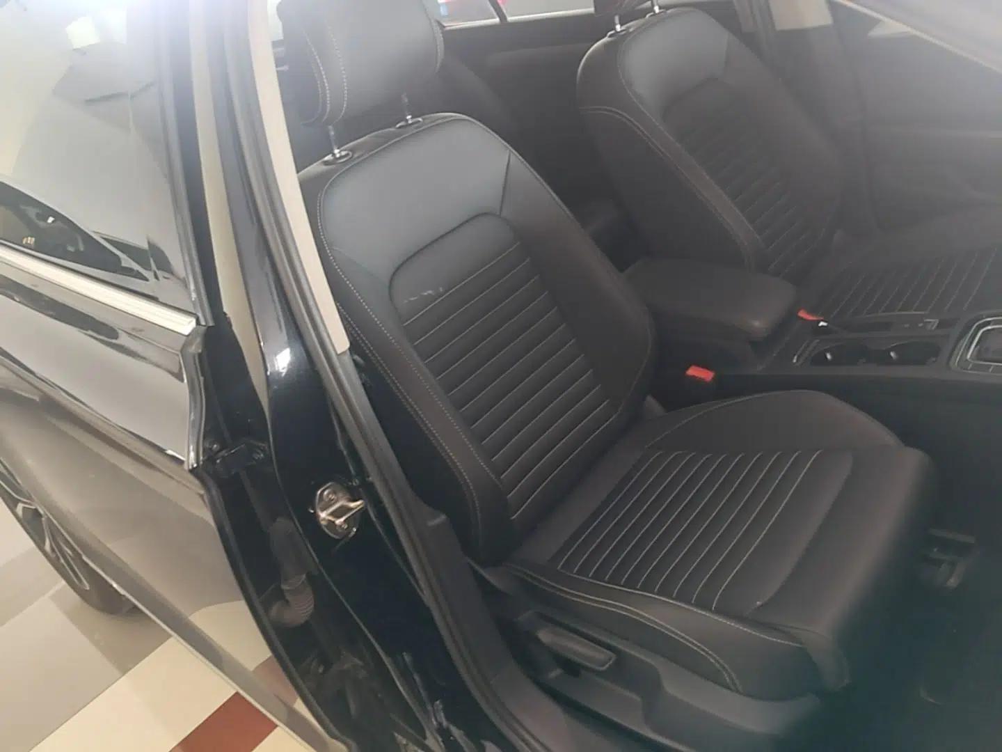 Volkswagen Magotan 2020 280TSI DSG Comfort Edition — миниатюра 19