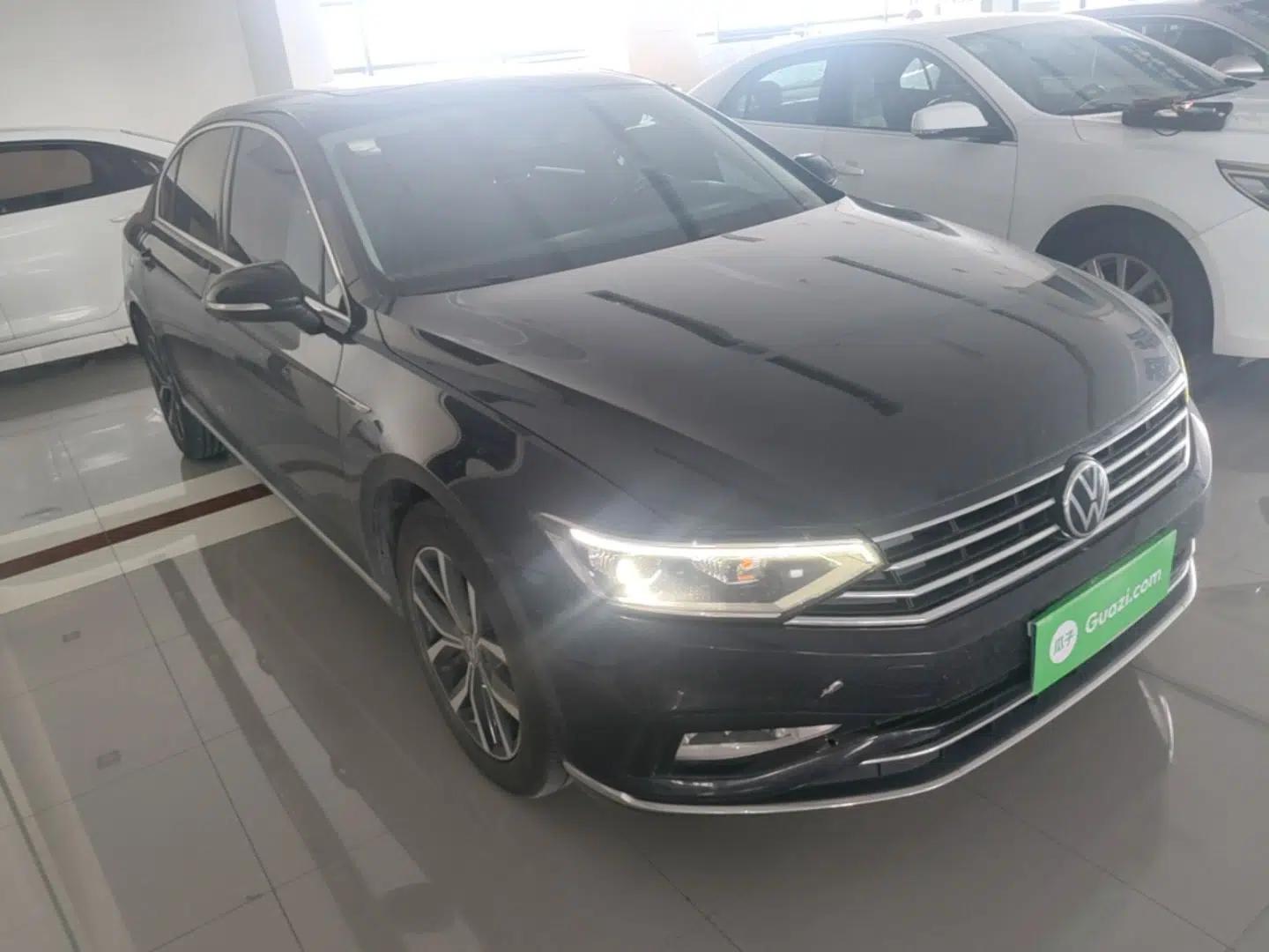 Volkswagen Magotan 2020 280TSI DSG Comfort Edition — миниатюра 3