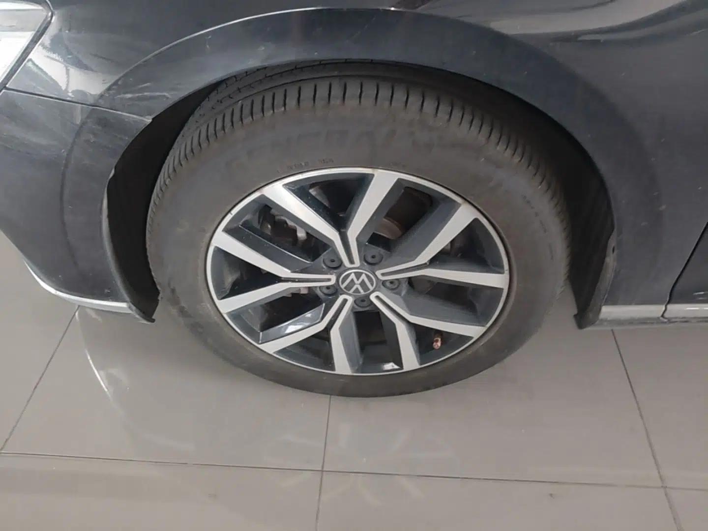 Volkswagen Magotan 2020 280TSI DSG Comfort Edition — миниатюра 10