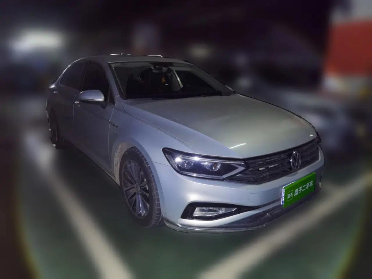 Volkswagen Magotan 2020 330TSI DSG Luxury Edition — миниатюра 3