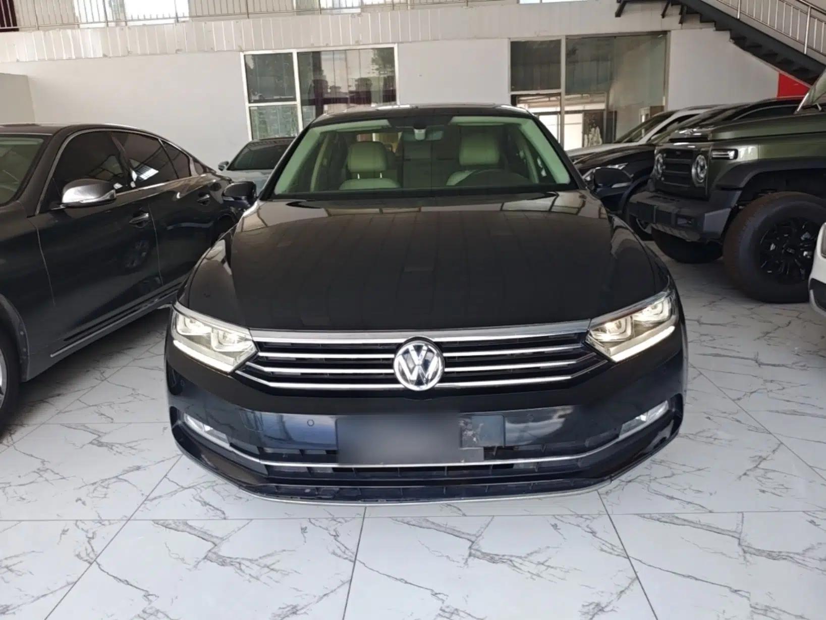 Volkswagen Magotan 2017 330TSI DSG Luxury Model — миниатюра 2