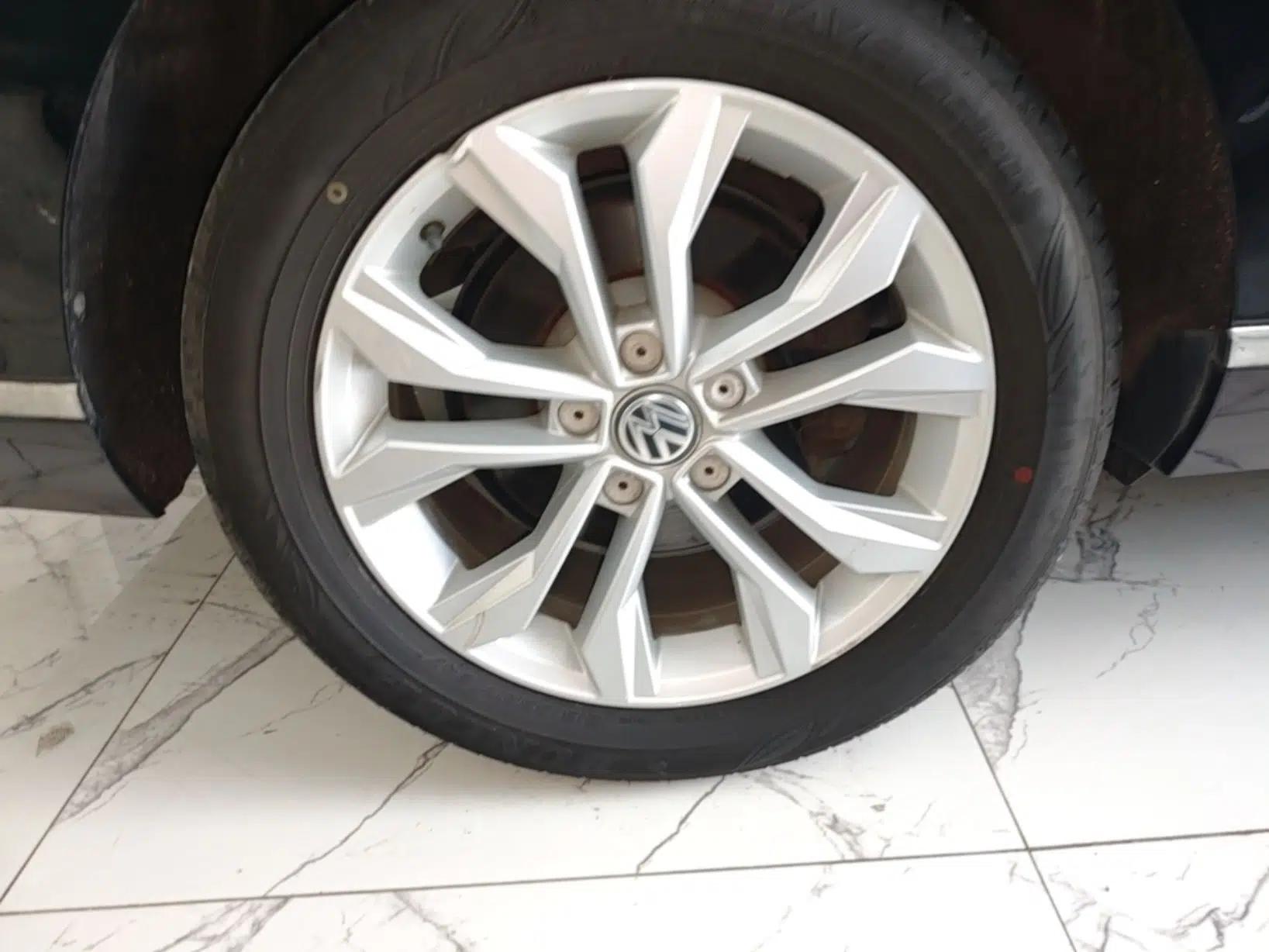 Volkswagen Magotan 2017 330TSI DSG Luxury Model — миниатюра 11