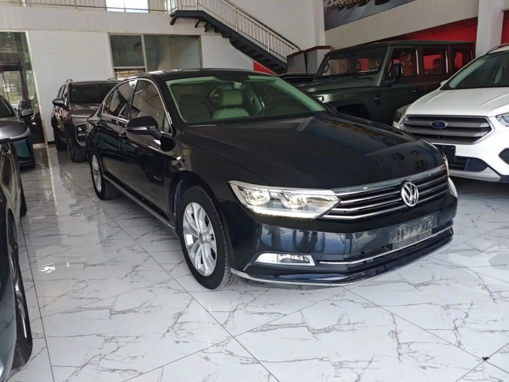 Volkswagen Magotan 2017 330TSI DSG Luxury Model — миниатюра 3