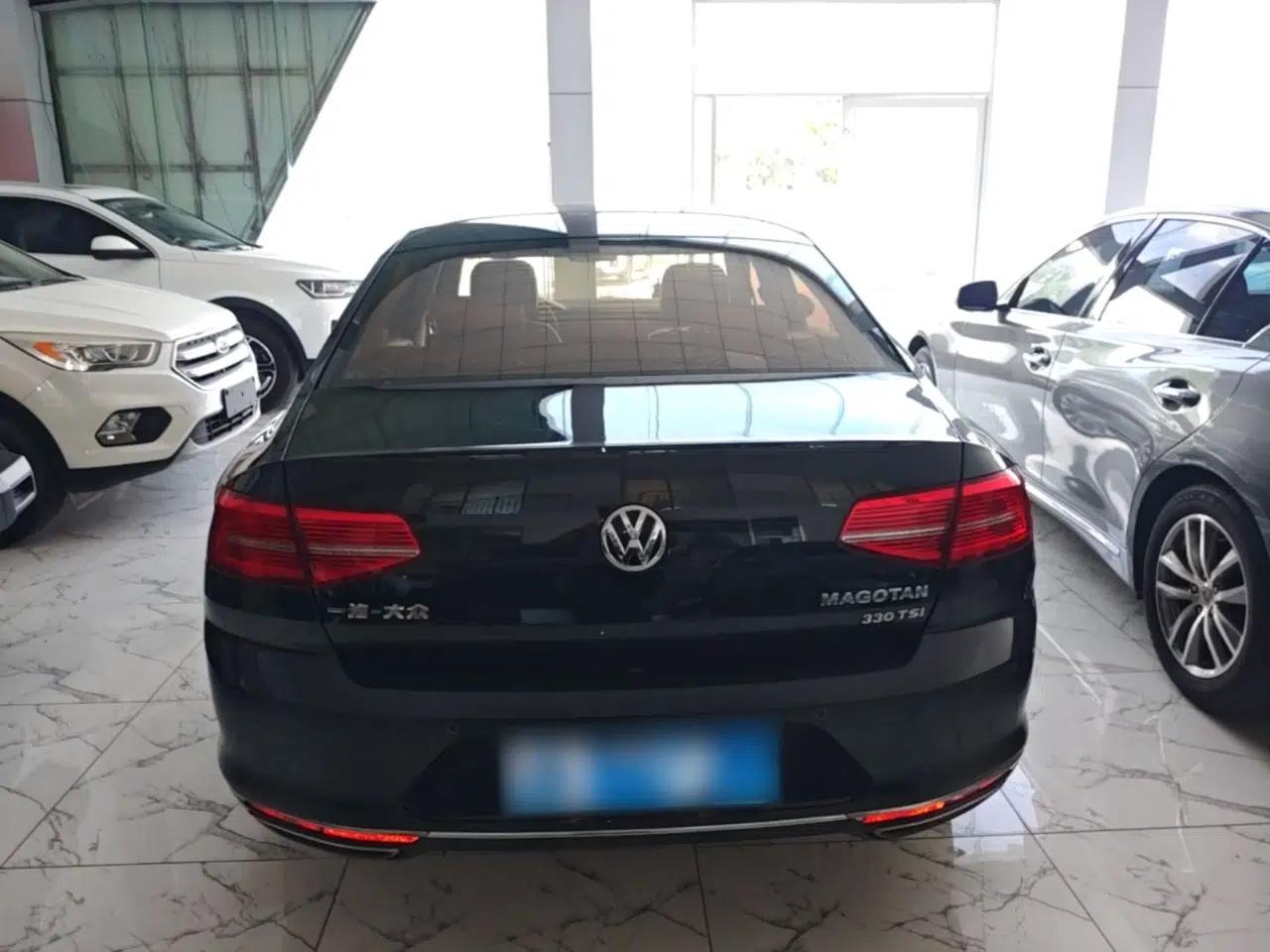 Volkswagen Magotan 2017 330TSI DSG Luxury Model — миниатюра 5