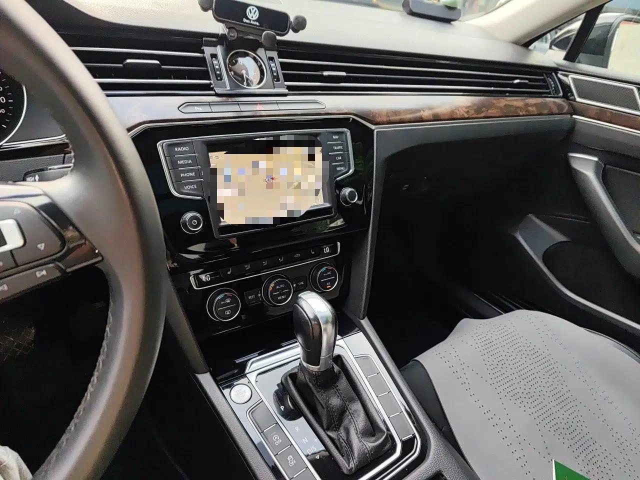 Volkswagen Magotan 2017 380TSI DSG Luxury Model — миниатюра 13
