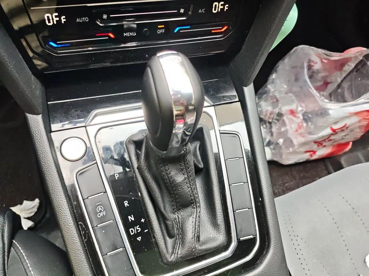 Volkswagen Magotan 2020 330TSI DSG Leading Model — миниатюра 14