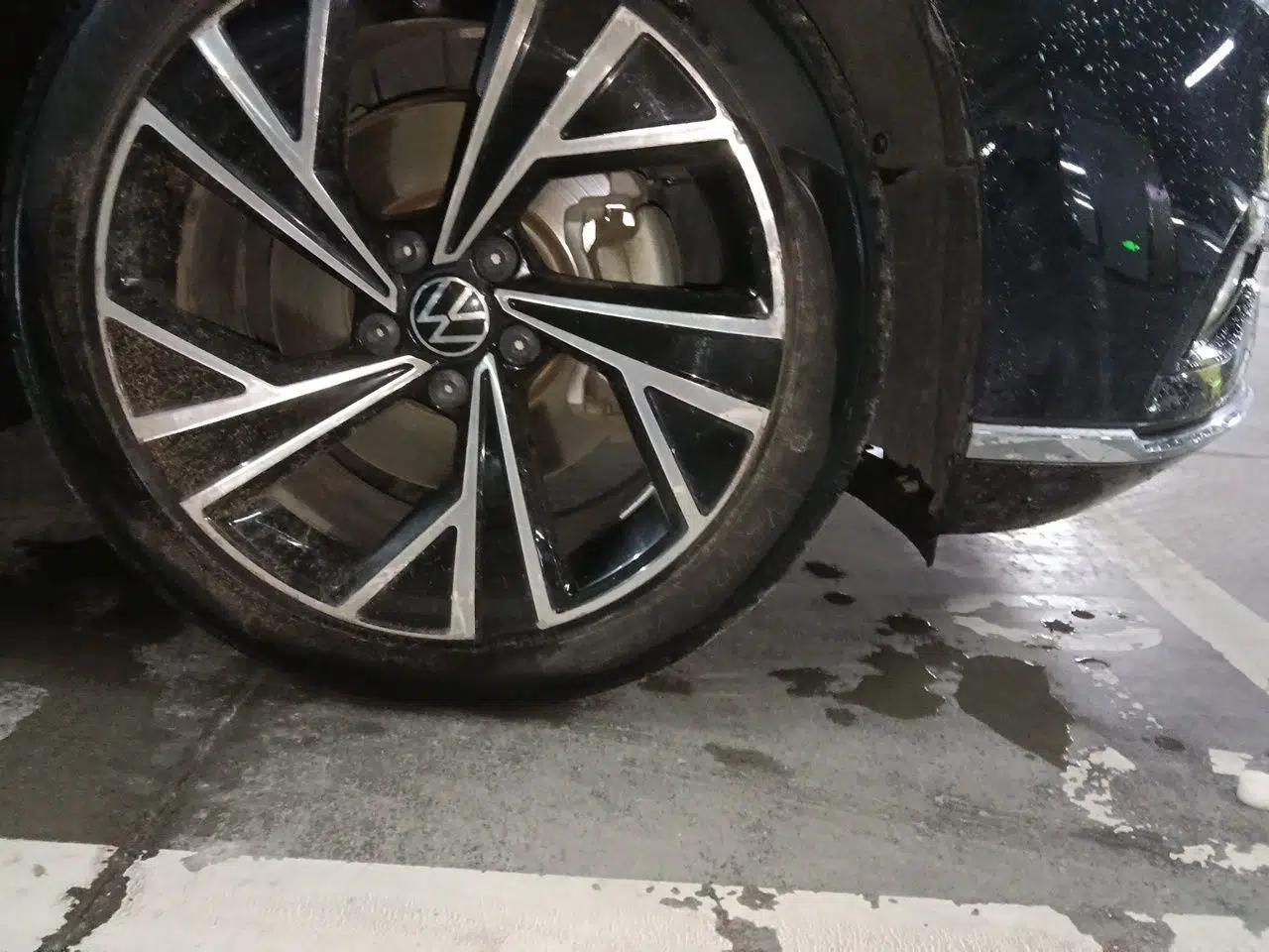 Volkswagen Magotan 2021 330TSI DSG 30th Anniversary Edition — миниатюра 8