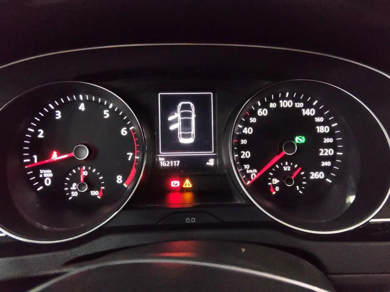 Volkswagen Magotan 2017 330TSI DSG Luxury Model — миниатюра 11