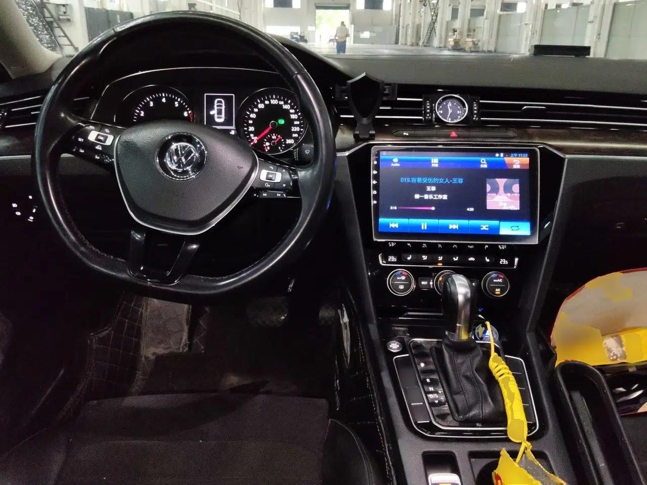 Volkswagen Magotan 2017 330TSI DSG Luxury Model — миниатюра 9