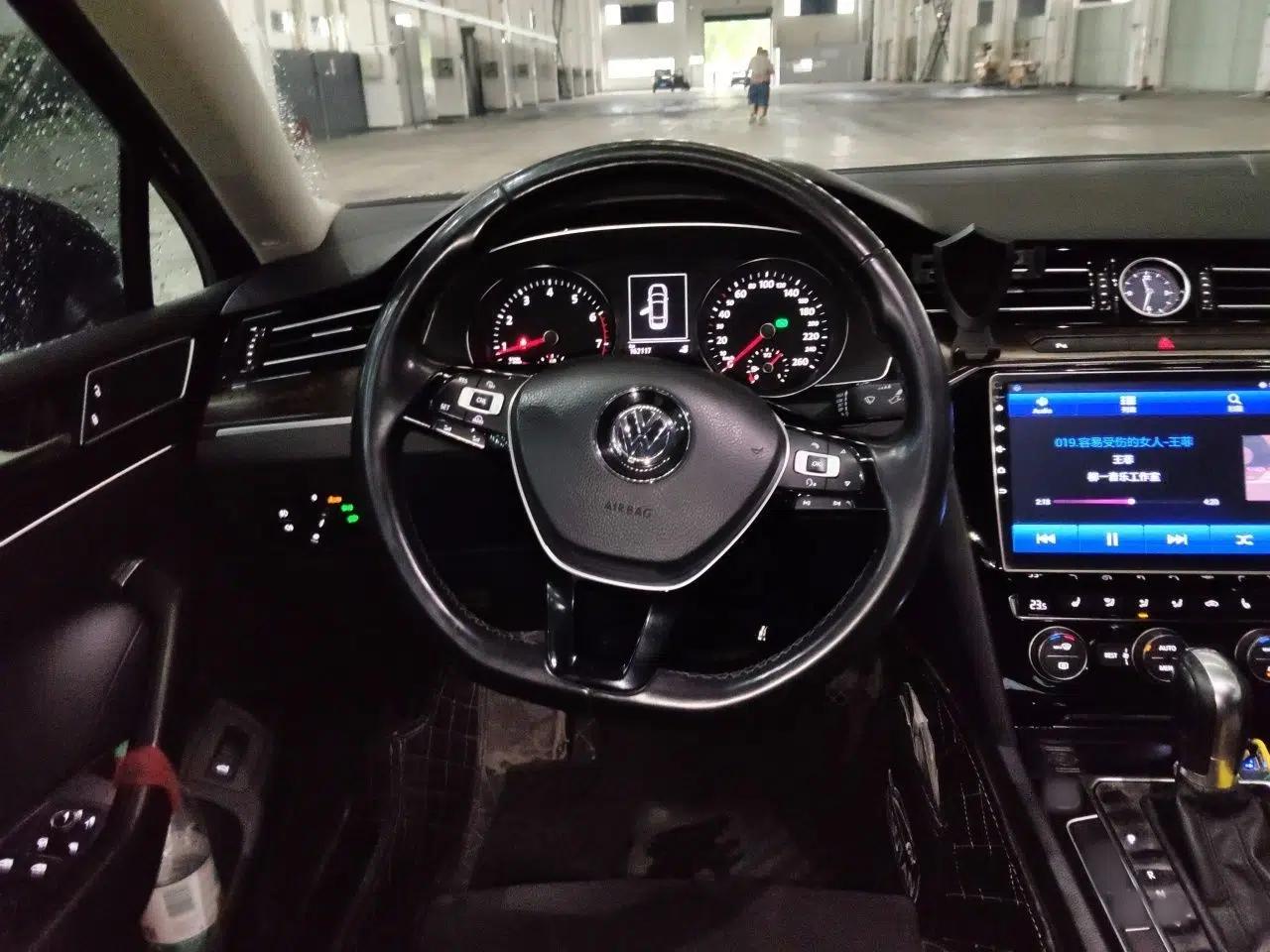 Volkswagen Magotan 2017 330TSI DSG Luxury Model — миниатюра 10