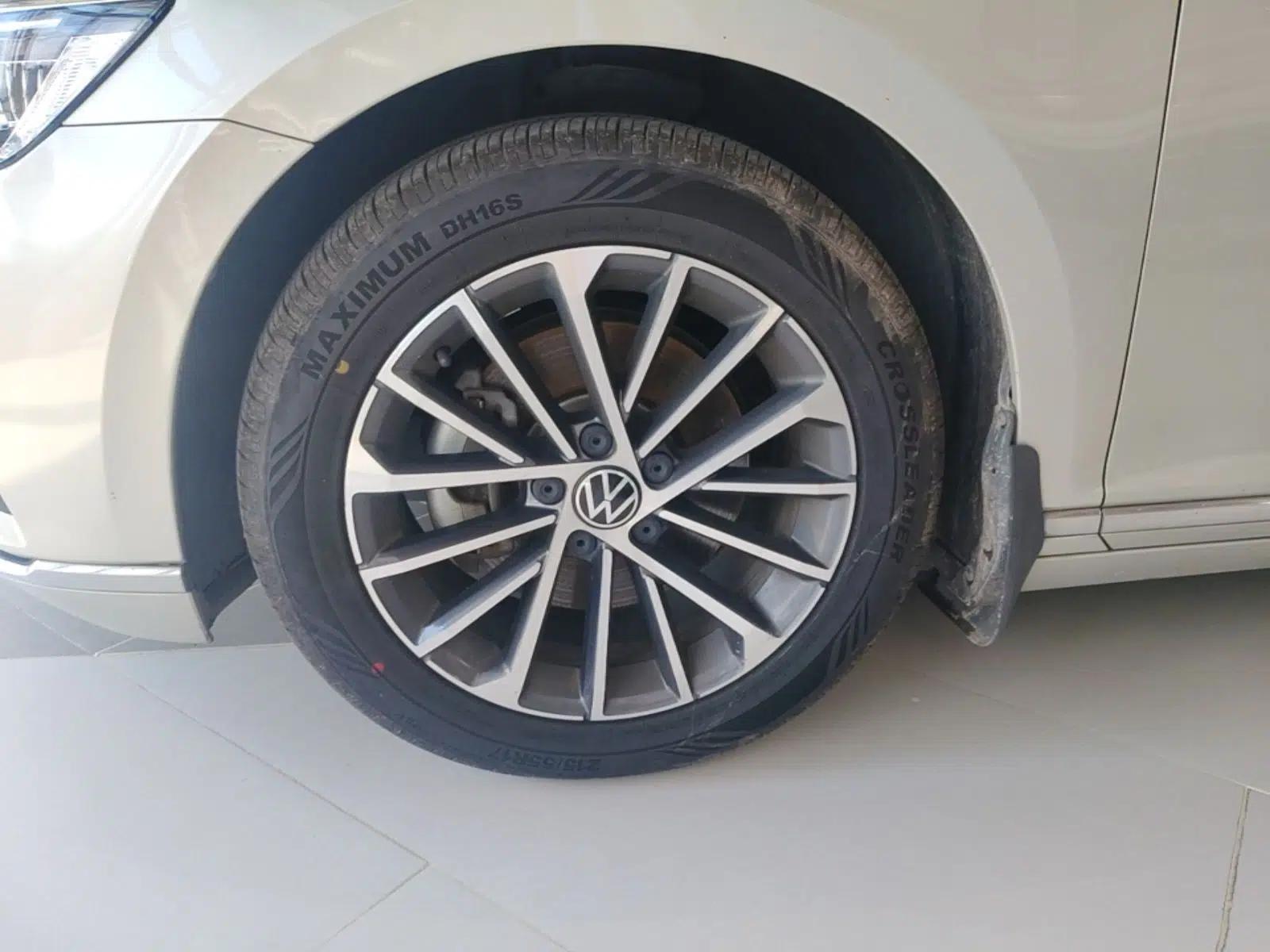 Volkswagen Magotan 2020 330TSI DSG Luxury Edition — миниатюра 10
