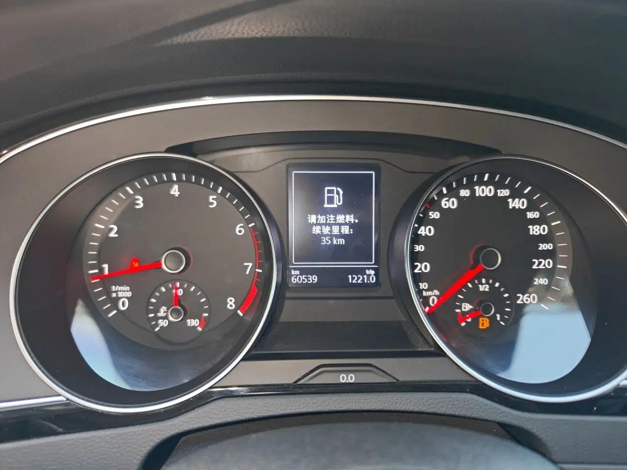 Volkswagen Magotan 2019 330TSI DSG Luxury Version China VI Standard — миниатюра 12