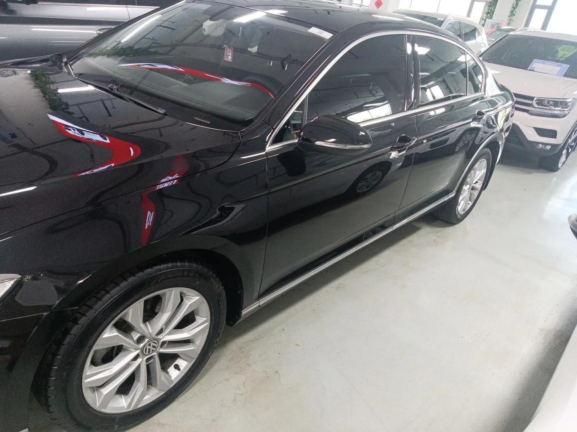 Volkswagen Magotan 2019 330TSI DSG Luxury Model China V Standard — миниатюра 6