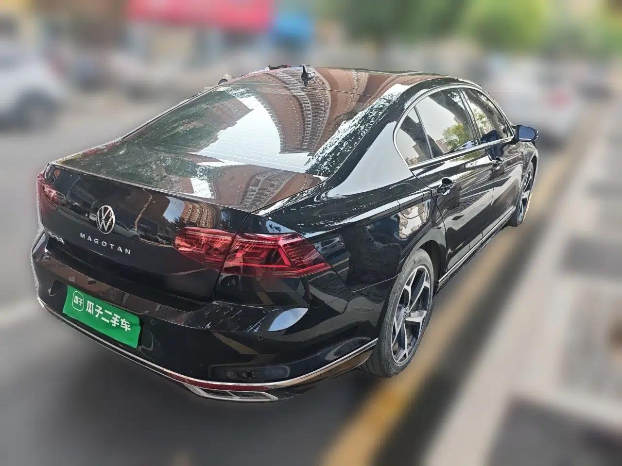 Volkswagen Magotan 2023 2 Million Units Commemorative Edition 330TSI DSG Luxury Version — миниатюра 6