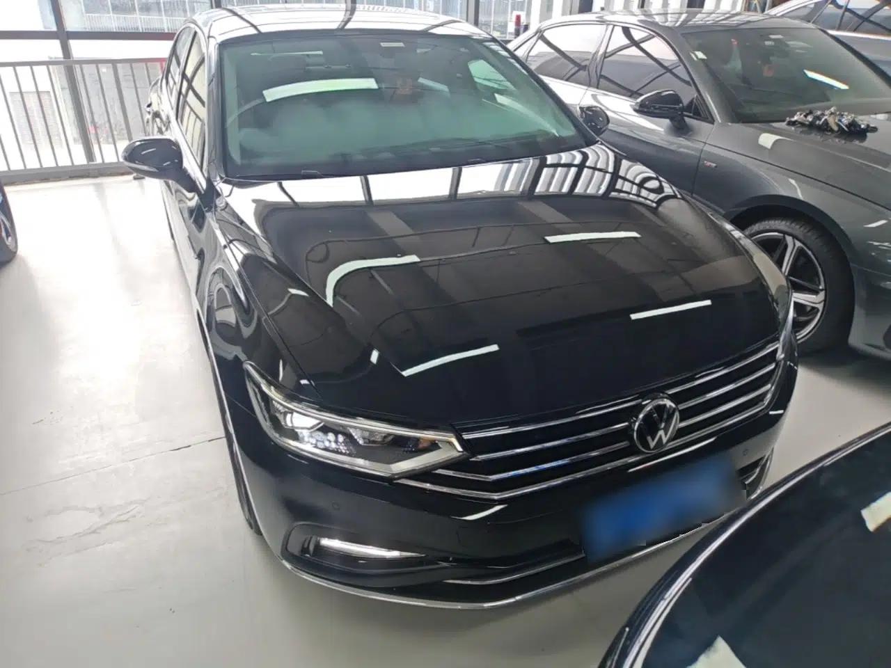 Volkswagen Magotan 2020 330TSI DSG Luxury Edition — миниатюра 2
