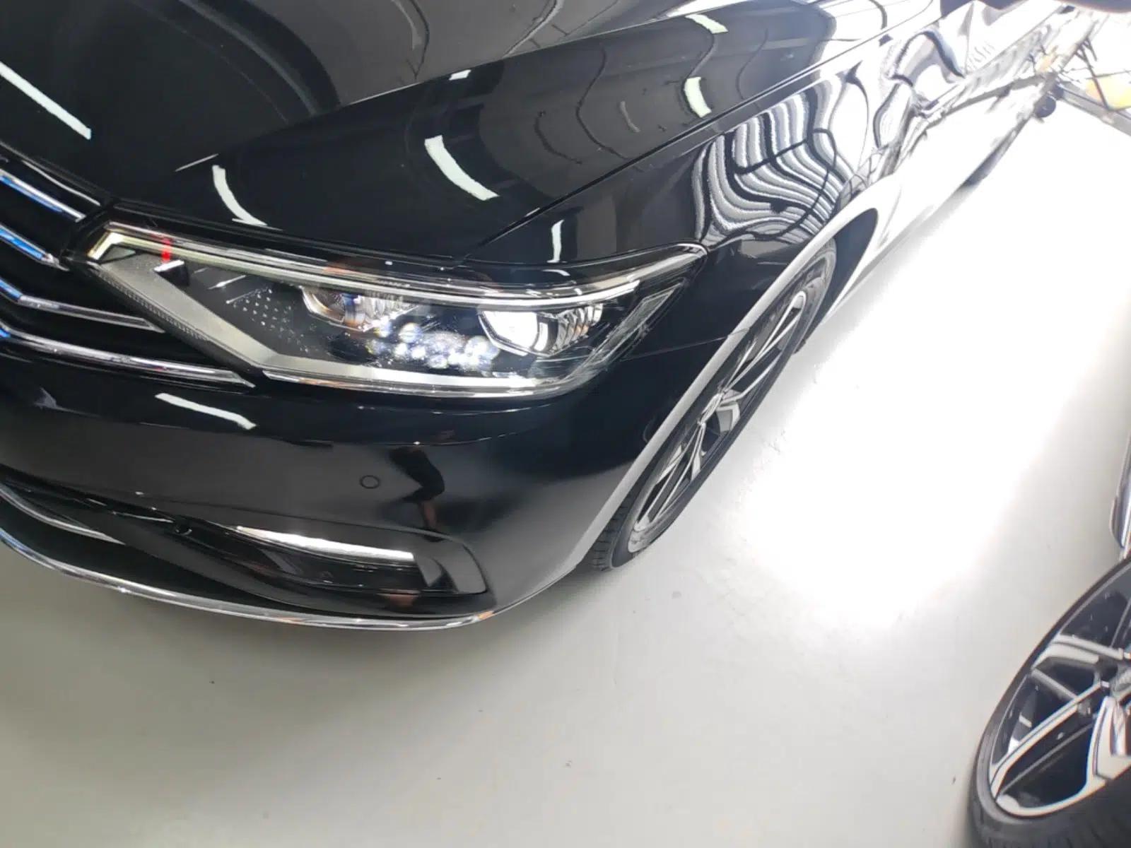 Volkswagen Magotan 2020 330TSI DSG Luxury Edition — миниатюра 8