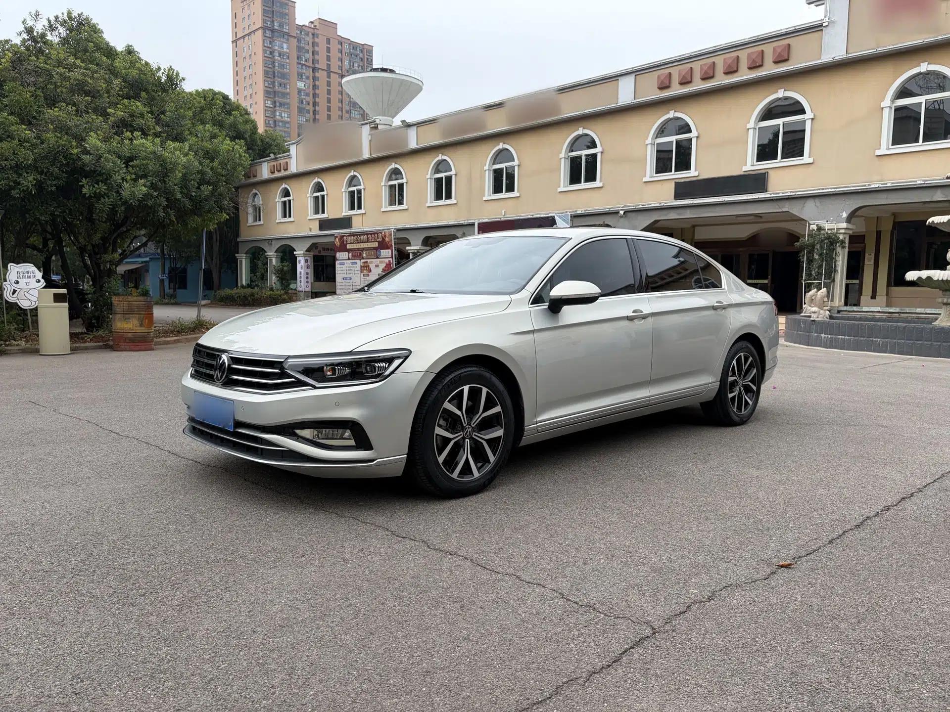 Volkswagen Magotan 2020 330TSI DSG Leading Model — миниатюра 3