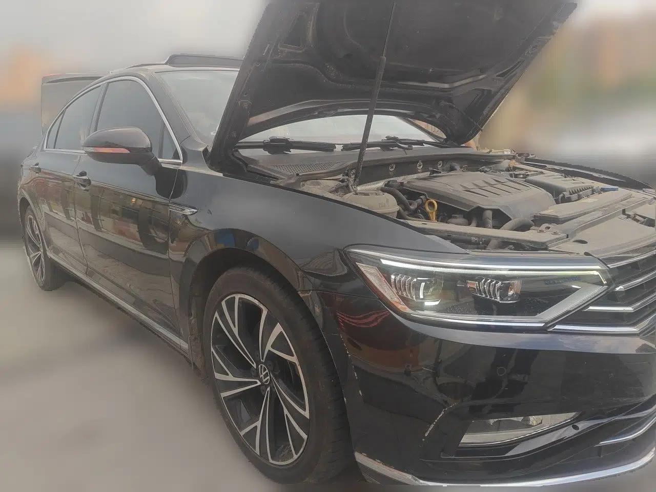 Volkswagen Magotan 2020 330TSI DSG Luxury Edition — миниатюра 3