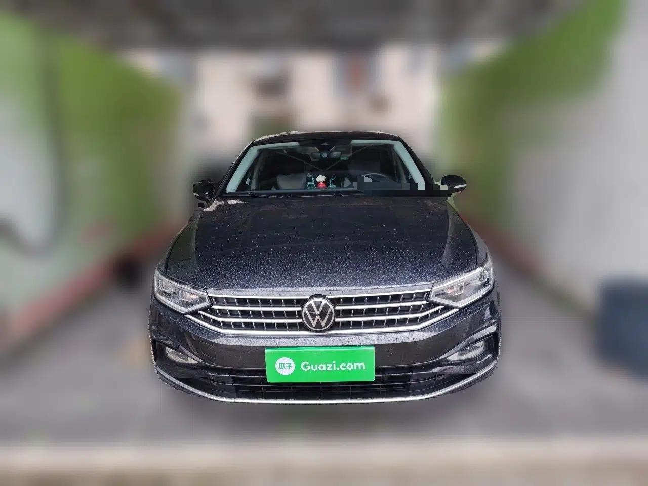 Volkswagen Magotan 2023 2 Million Units Commemorative Edition 330TSI DSG Luxury Version — миниатюра 2