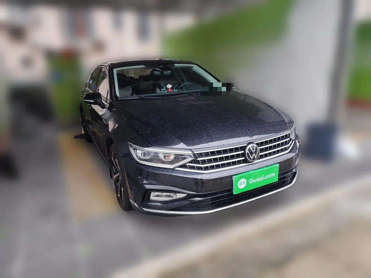 Volkswagen Magotan 2023 2 Million Units Commemorative Edition 330TSI DSG Luxury Version — миниатюра 3