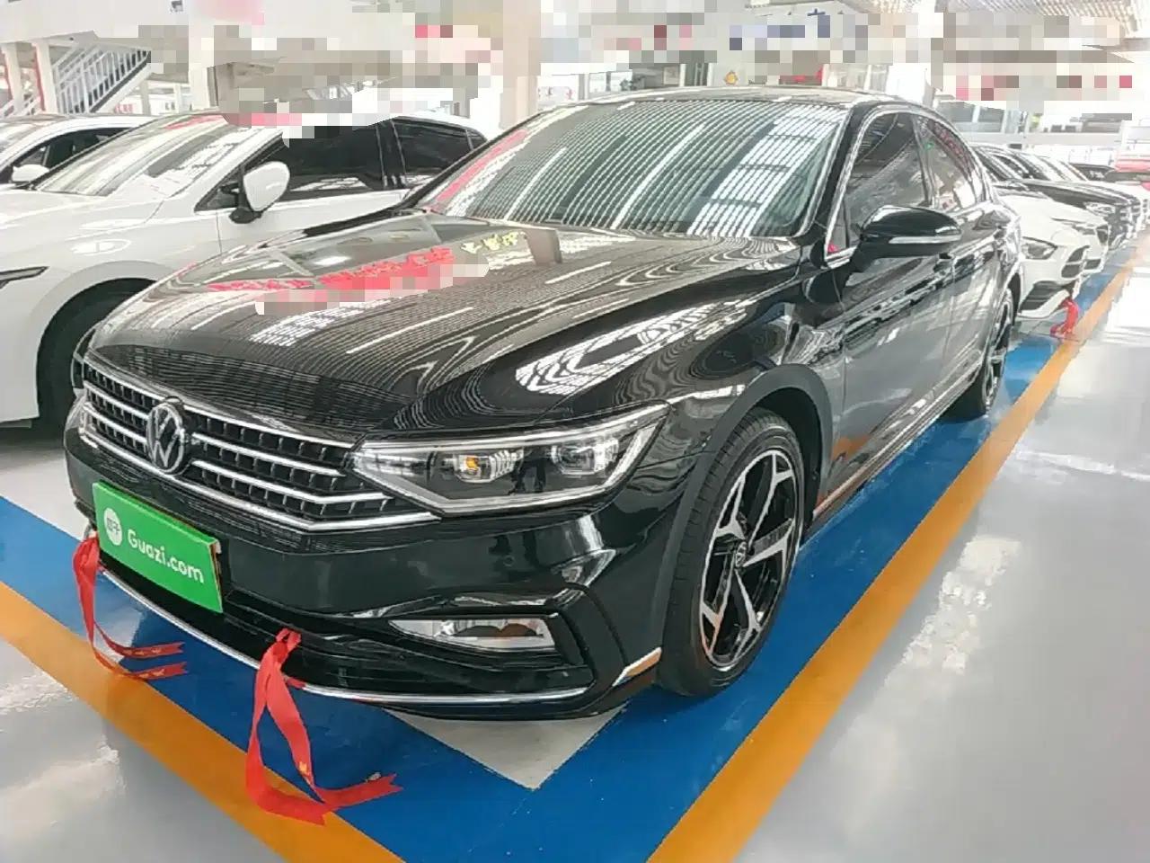 Volkswagen Magotan 2023 2 Million Units Limited Edition 330TSI DSG Leading Version — миниатюра 1