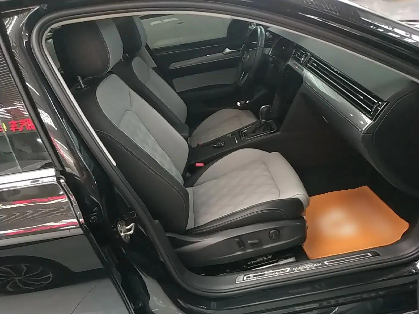 Volkswagen Magotan 2023 2 Million Units Limited Edition 330TSI DSG Leading Version — миниатюра 19