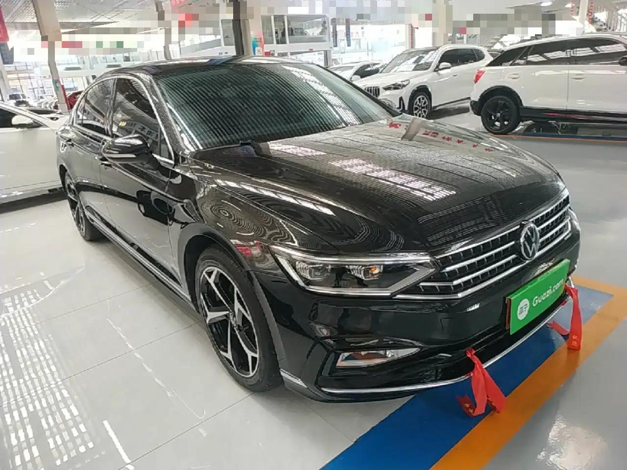 Volkswagen Magotan 2023 2 Million Units Limited Edition 330TSI DSG Leading Version — миниатюра 3