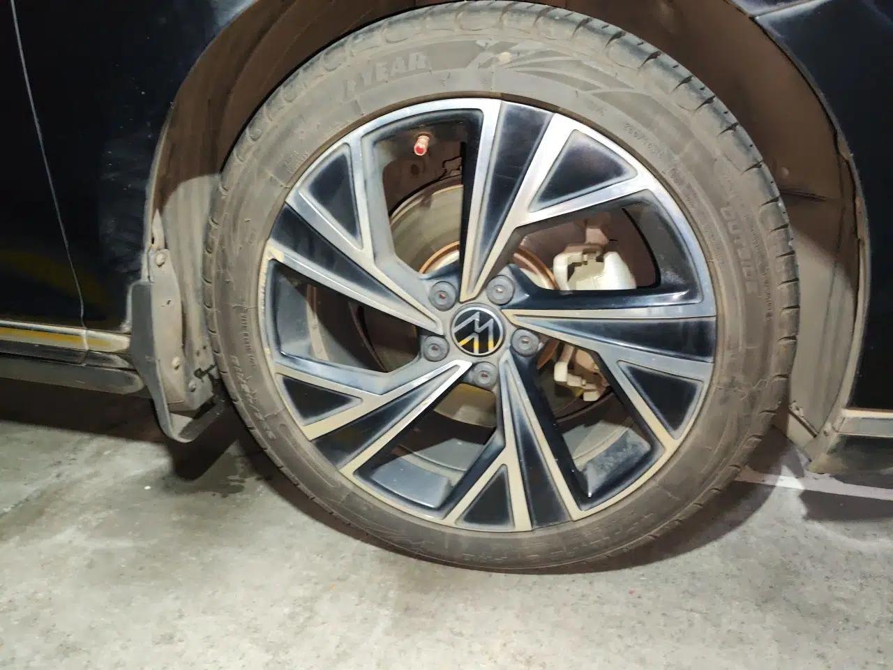 Volkswagen Magotan 2021 330TSI DSG 30th Anniversary Edition — миниатюра 12