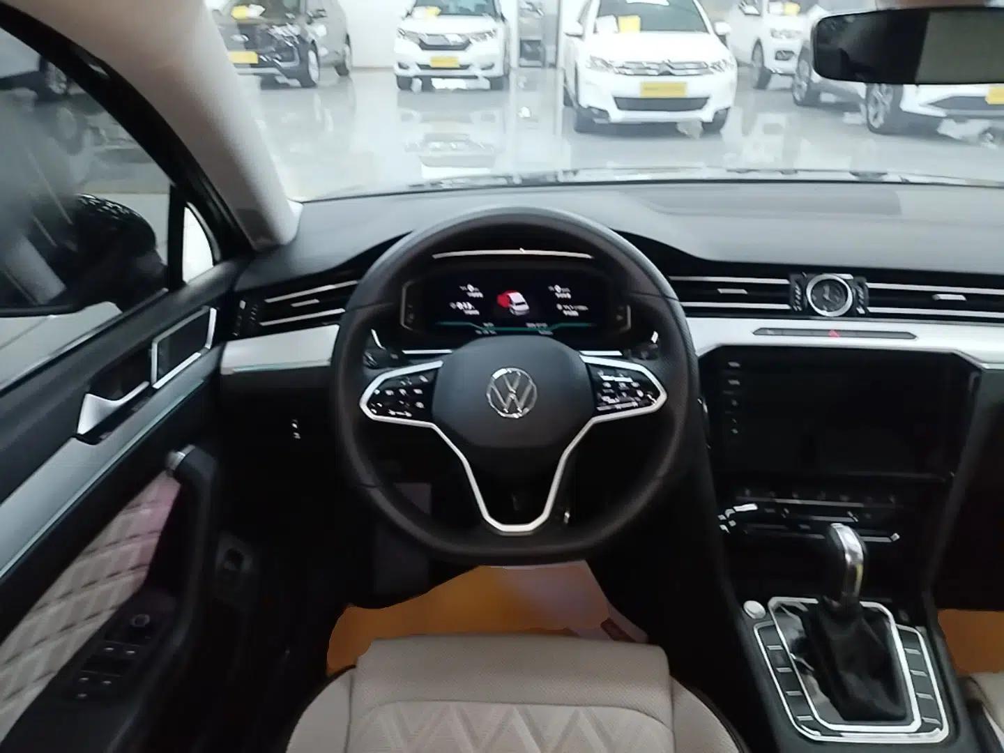 Volkswagen Magotan 2025 Zhongxiang Version 330TSI DSG Luxury Edition — миниатюра 13