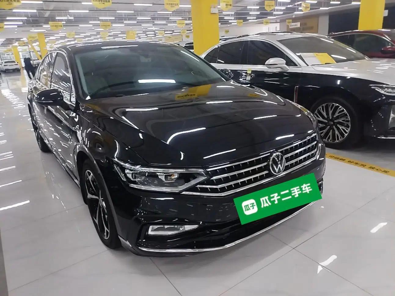 Volkswagen Magotan 2025 Zhongxiang Version 330TSI DSG Luxury Edition — миниатюра 3