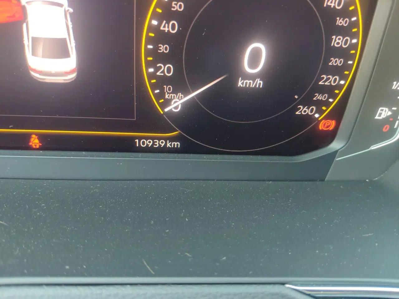 Volkswagen Magotan 2021 330TSI DSG 30th Anniversary Edition — миниатюра 12